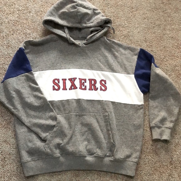 Philadelphia Sixers Mens Colorblock Hoodie Sweatshirt size S - Picture 1 of 4